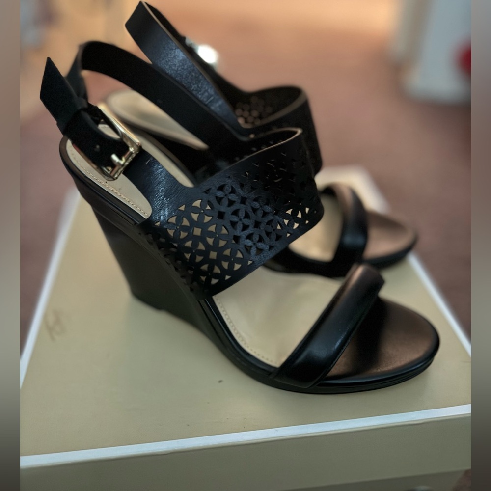 Brand new Michael Kors, Sonia, leather wedge